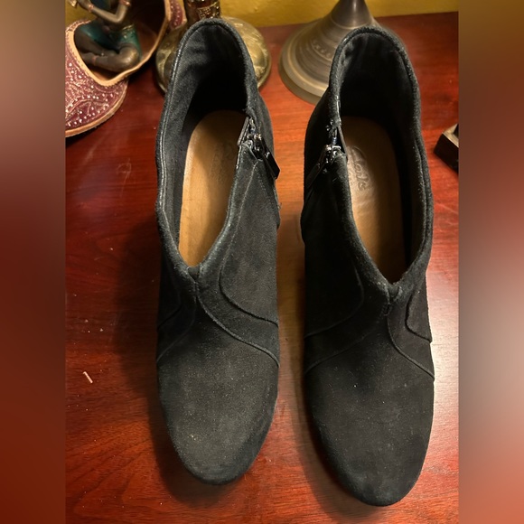 Clarks suede leather booties size 9 - Picture 4 of 6